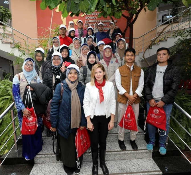 Malezya İslami Bilimler Üniversitesi Öğrencilerinden GAÜN’e ziyaret