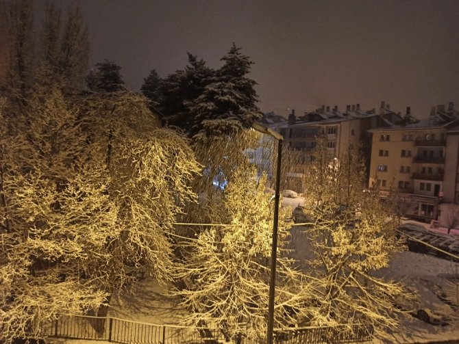 Tunceli’de kar 184 köy yolunu ulaşıma kapattı