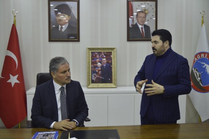 AK Parti Malatya Milletvekili Ahmet Çakır Ağrı Belediyesini ziyaret etti