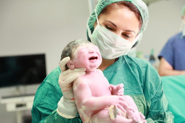 Op. Dr. Zahide Küçük: “Hamilelik döneminde kanamalar önemli”