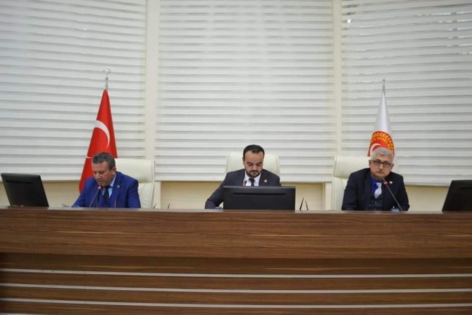 Osmaniye’de ilçe özel idare müdürlükleri kapatıldı