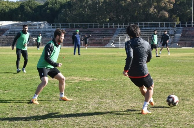 Aliağaspor FK, Ayvalıkgücü Belediye Spor’a konuk olacak