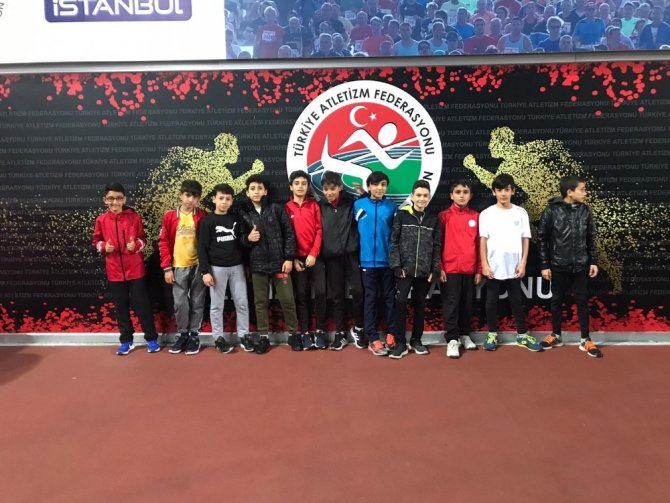 Nevşehir Belediyesporlu sporcular atletizmde 3 madalya kazandı