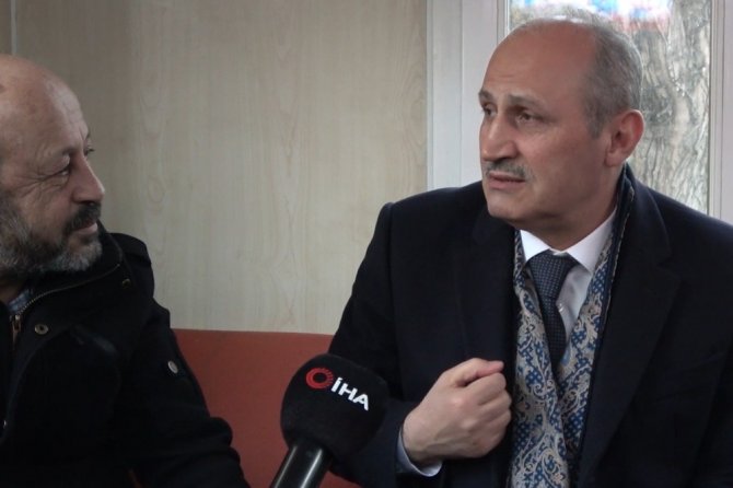 Ulaştırma ve Altyapı Bakanı Turhan, taksicilerle nakliyecilerin sorunlarını dinledi