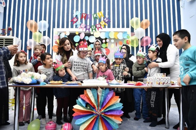 Engelsiz Çocuk Evleri’nde her ay doğum günü kutlaması yapılıyor
