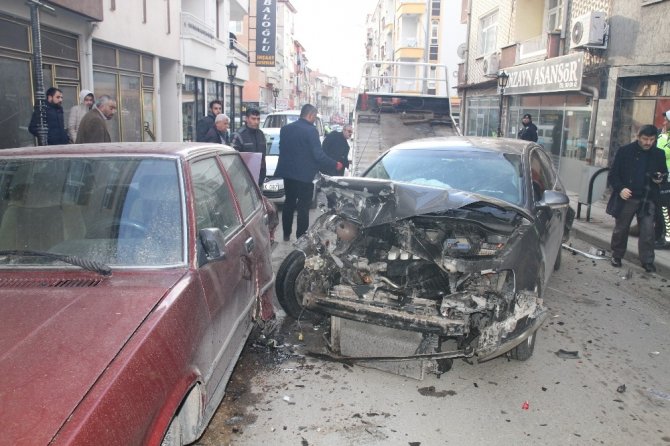 Kırıkkale’de trafik kazası, 2’si ağır 3 yaralı