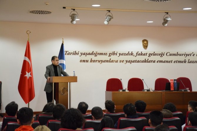 “Mustafa Akgül Özgür Yazılım Kış Kampı” Anadolu Üniversitesi ev sahipliğinde başladı