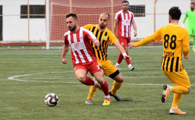 Aliağaspor FK Ayvalık’tan 3 puan ile döndü