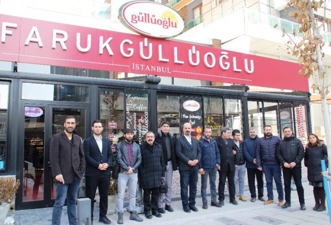 Faruk Güllüoğlu Baklavanın yetkilileri basınla bir araya geldi