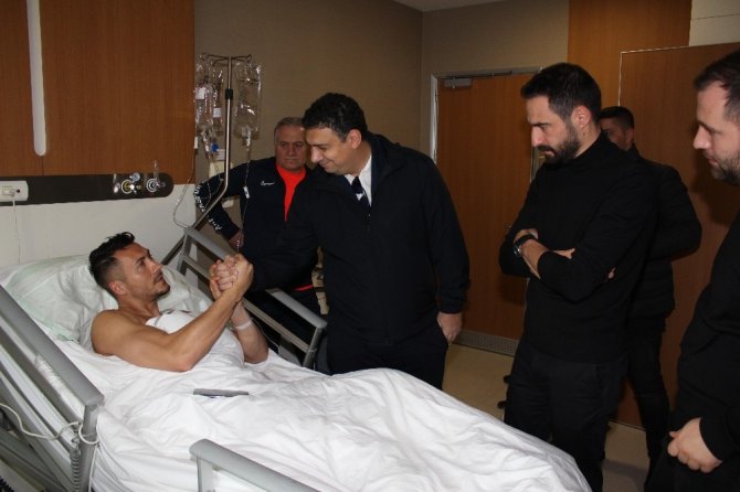 Adis Jahovic ameliyat edildi