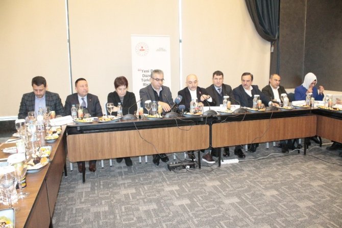 Diyarbakır’da Cumhurbaşkanlığı hükümet sistemi çalıştayı