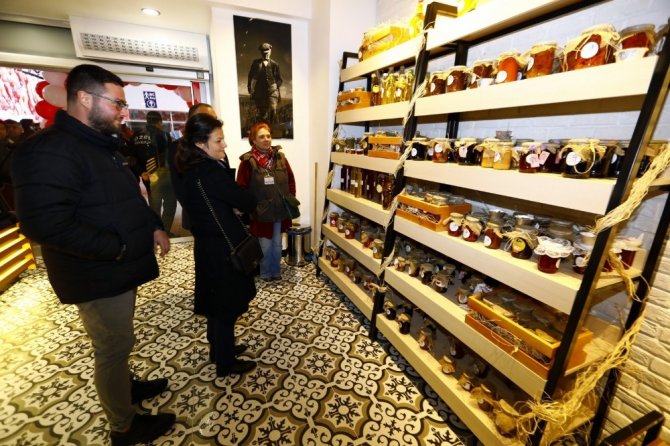 Manavgat’ta Toros Et Süt Tanzim Satış Mağazası açıldı