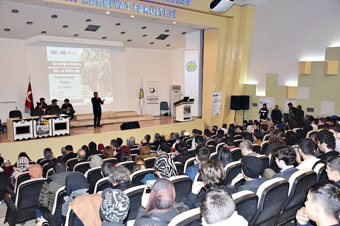 HRÜ’de Göç ve Mültecilik Çalıştayı