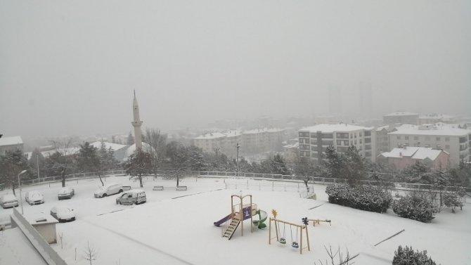 Elazığ’da kar nedeniyle kapalı 487 köy yolu açıldı