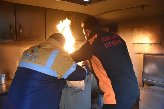 Kocasinan çalışanlarından nefes kesen yangın tatbikatı