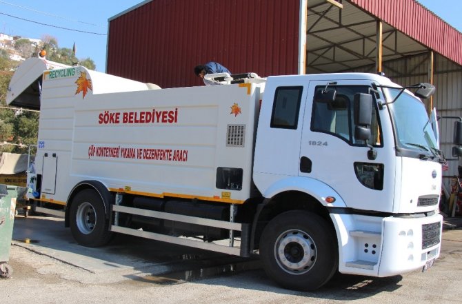 Söke Belediyesi konteyner yıkama ve dezenfekte aracı aldı