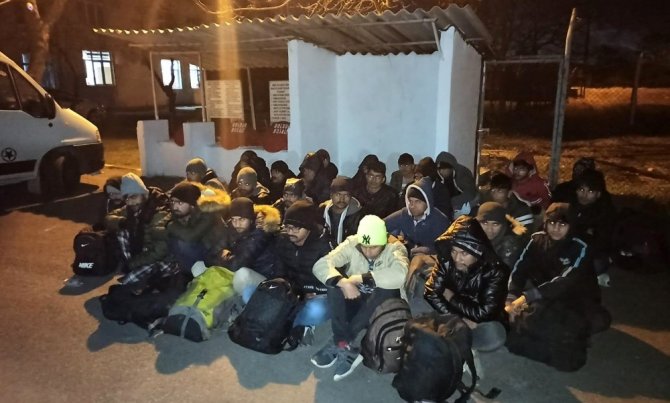 Tekirdağ’da 27 kaçak göçmen yakalandı