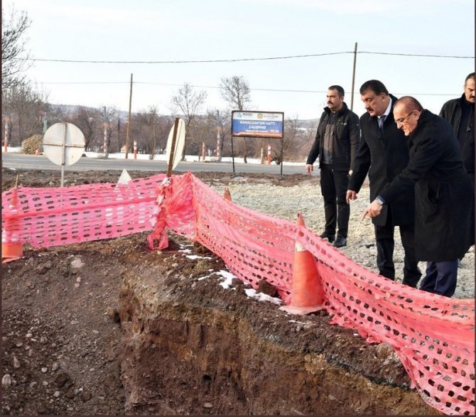 Başkan Gürkan doğu kanalizasyon hattı çalışmasını inceledi
