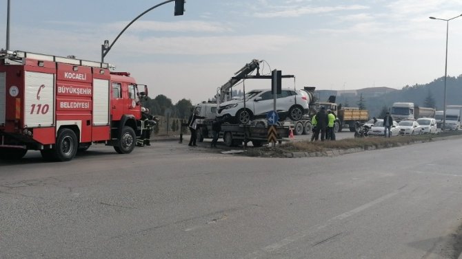 Gebze’de kamyonla cip çarpıştı: 2 ağır yaralı