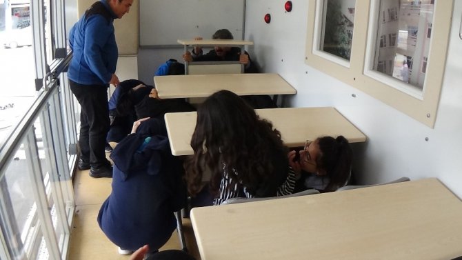 Bursa’da öğrencilere ‘âfet eğitimi’