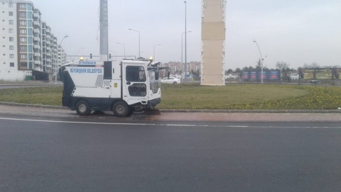 Diyarbakır’da 250 personel ve 28 araçla genel temizlik çalışması