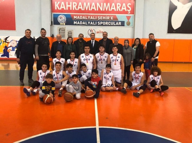 GKV Yıldız Erkek Basketbol Takımı Türkiye yarı finallerinde