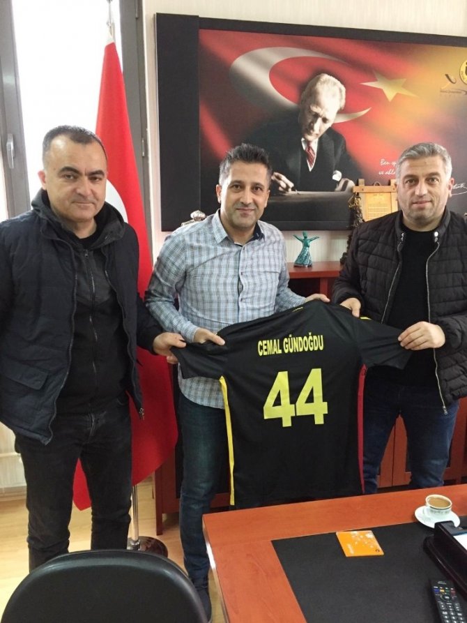 Yeni Malatyaspor altyapı antrenörleri Dekan Gündoğdu’ya ziyaret
