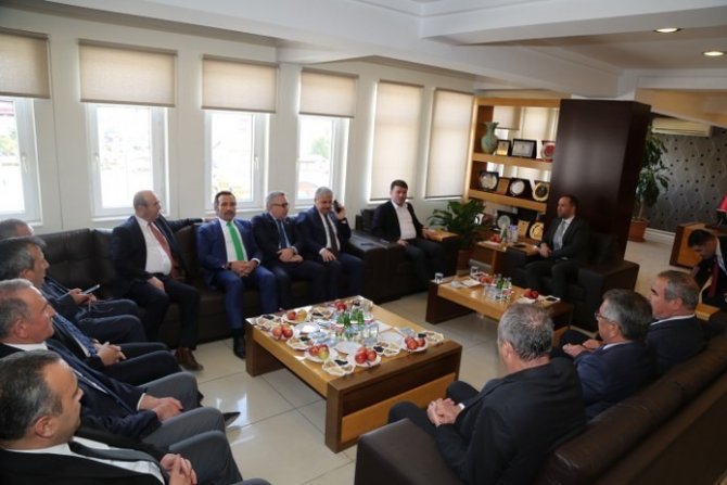 Komşu İllerin Vali, Belediye Başkanı, İl Genel Meclis Başkanları Niğde Belediye Başkanı Emrah Özdemir’e Ziyaret
