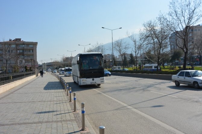Bursaspor taraftarları kaza yaptıkları otobüsle geri döndü