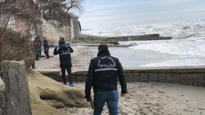 Büyükçekmece’de sahile vurmuş kadın cesedi bulundu