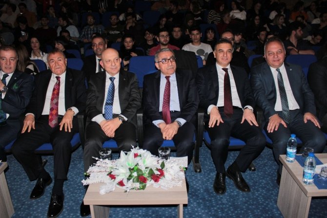 Ankara Üniversitesiyle TÜSİAV, ‘Ankara 4. Sanayi Devrimi Yolunda’ etkinliğini düzenledi