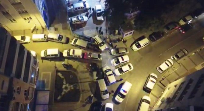 İzmir merkezli büyük göçmen kaçakçılığı operasyonu: 60 gözaltı