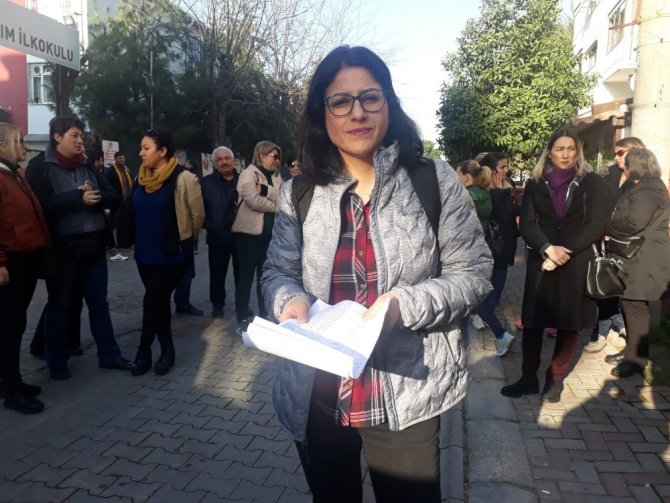 İzmir’de deprem riski ile öğrencilerin başka okula nakline velilerden tepki