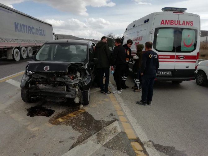 Bilecik’te yaşana trafik kazasında 1 kişi yaralandı