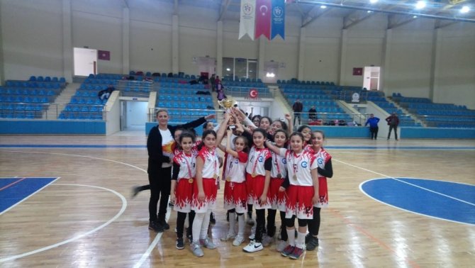 Malatya’da basketbolun küçük şampiyonları belli oldu