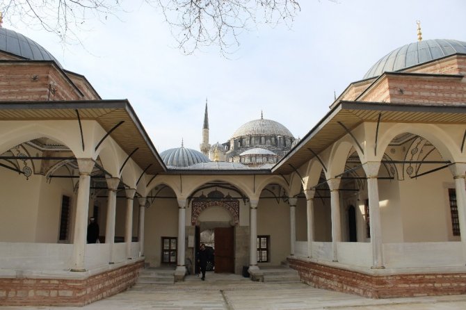 Restorasyonu tamamlanan Damat İbrahim Paşa Camii açıldı