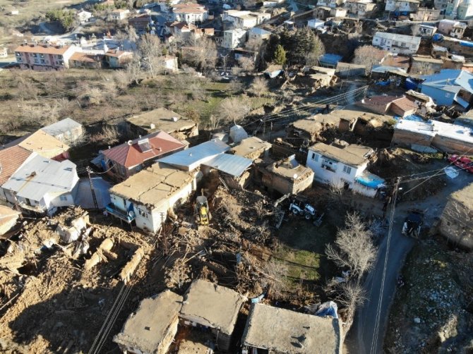 Malatya’da 4 bin 933 ağır hasarlı bina sayısı var