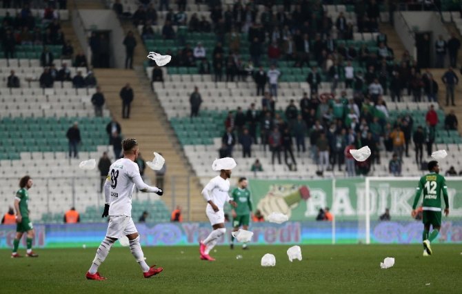 Bursaspor-Altay maçında davetsiz misafir