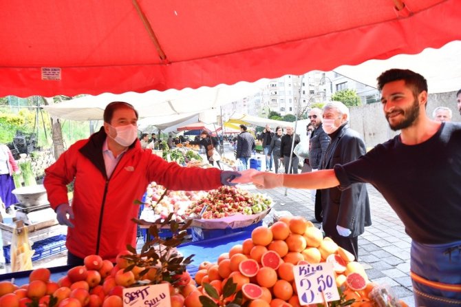 Başkan Kılıç’tan semt pazarında “sosyal mesafe” uyarısı