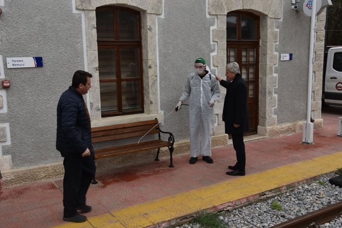 Susurluk’ da belediye dezenfekte çalışmalarını artırdı