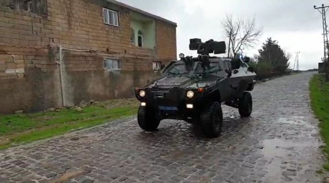 Viranşehir’de jandarma ve polis vatandaşları anonslarla ikaz ediyor
