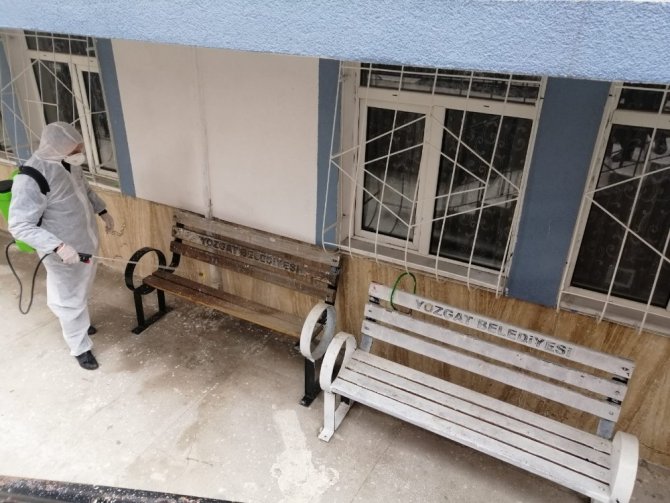 Yozgat Belediyesi apartmanları ücretsiz dezenfekte ediyor