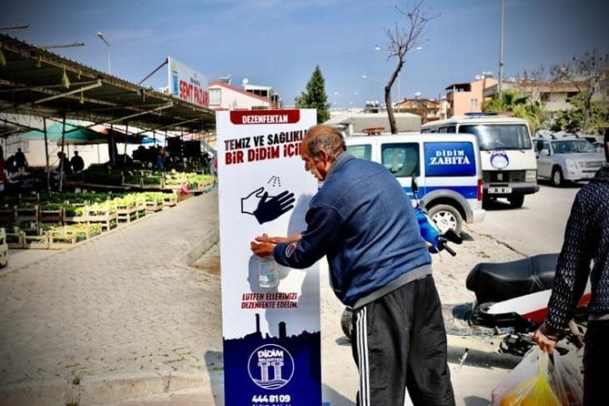 Didim’de semt pazarlarına mobil dezenfekte noktaları yerleştirildi