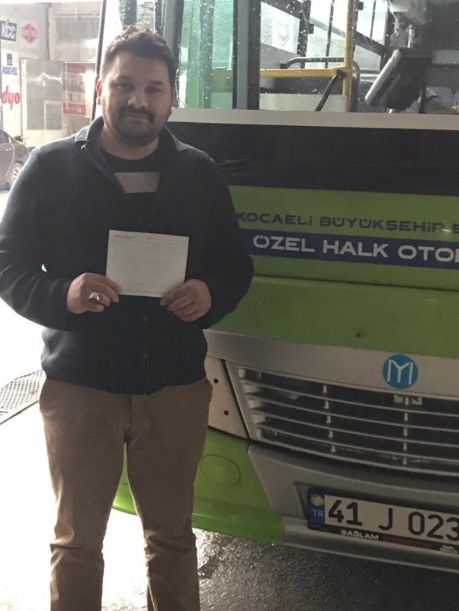 Otobüs şoförü 1 haftalık kazancı ile “Biz Bize Yeteriz Türkiye” dedi