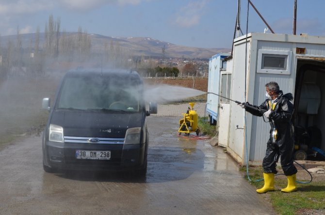 Bünyan Belediyesi vatandaşların araçlarını ücretsiz dezenfekte ediyor