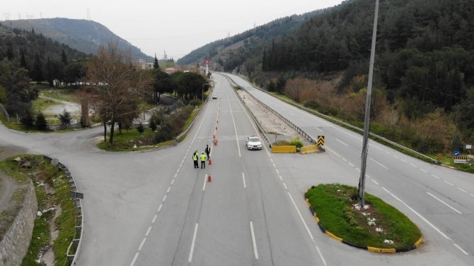 Giriş çıkışlar kapandı, İzmir-İstanbul yolu boş kaldı