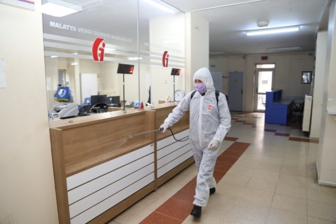 Battalgazi Belediyesi dezenfekte çalışmalarına hız verdi