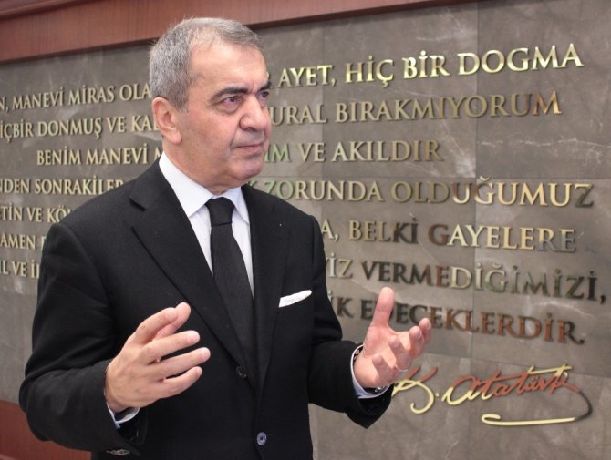 Atılım Üniversitesinde Prof. Dr. Saygılıoğlu, Covdi-"19 salgının Türkiye ve dünya ekonomisi üzerindeki etkilerini anlattı