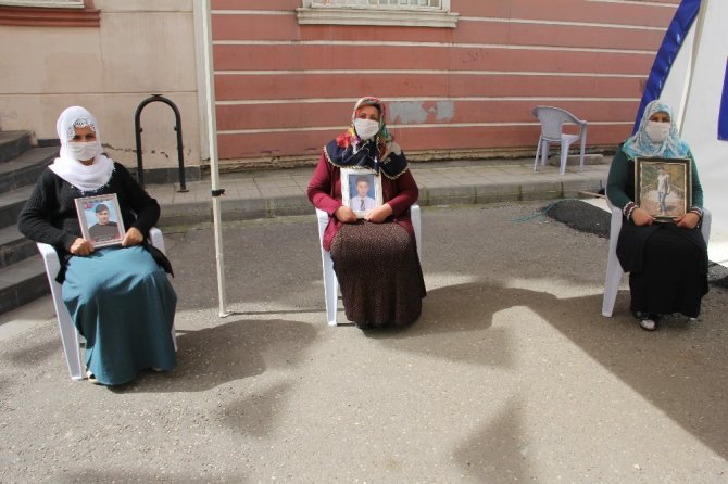 HDP önündeki ailelerin evlat nöbeti 217’nci gününde