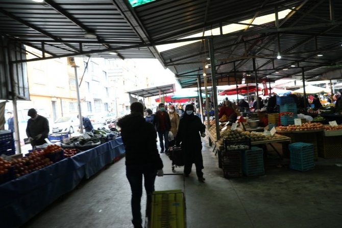 Akhisar’da bazı pazar yerleri 2 gün açık kalacak